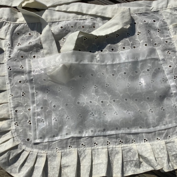 Cream color Apron with Sheer Pocket Money Dance Wedding Cafe Tea Party - Picture 6 of 10